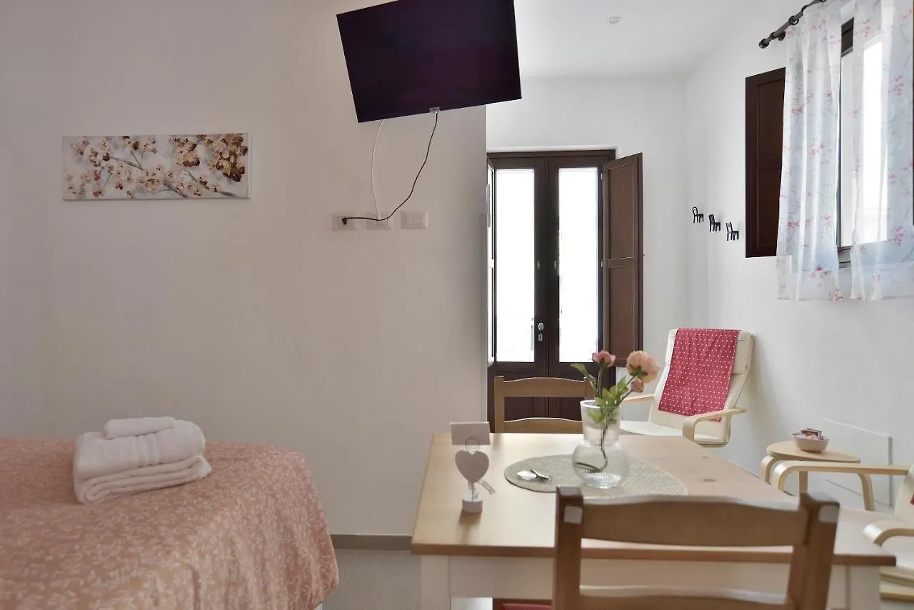 Romantic Room Con Vasca Idromassaggio شيكلي 0*,  إيطاليا