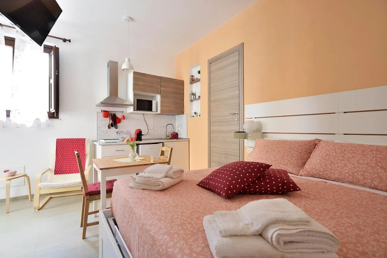 Romantic Room Con Vasca Idromassaggio شيكلي 0*,  إيطاليا